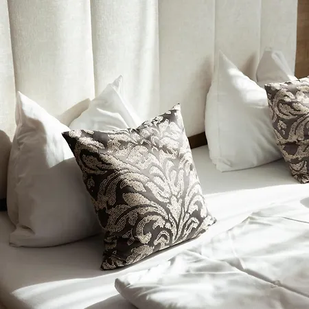 فندق Goldene Gams 4*